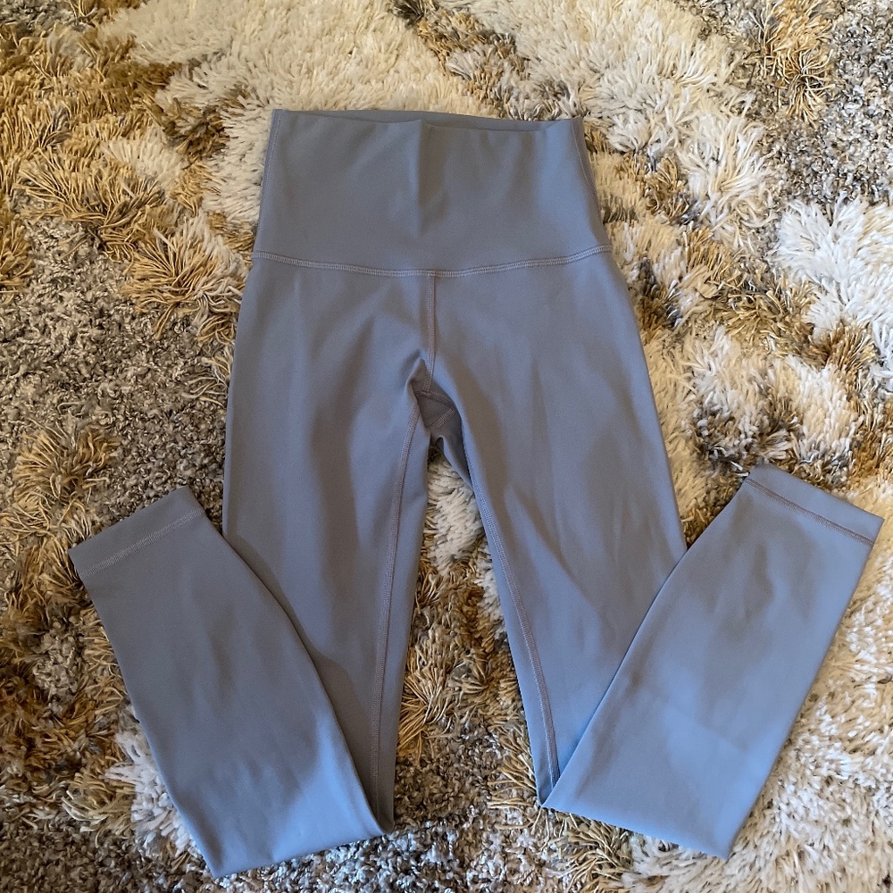 Wonder Under Lululemon leggings in Light Blue